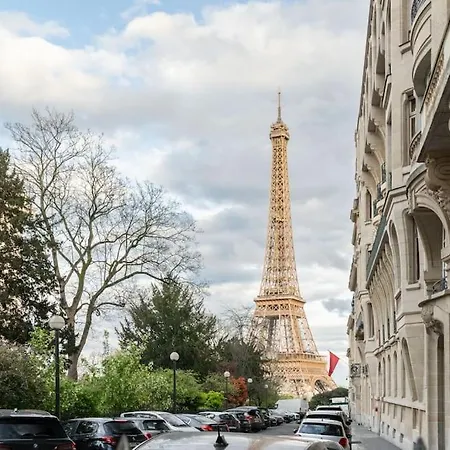 Bel Proche Trocadero